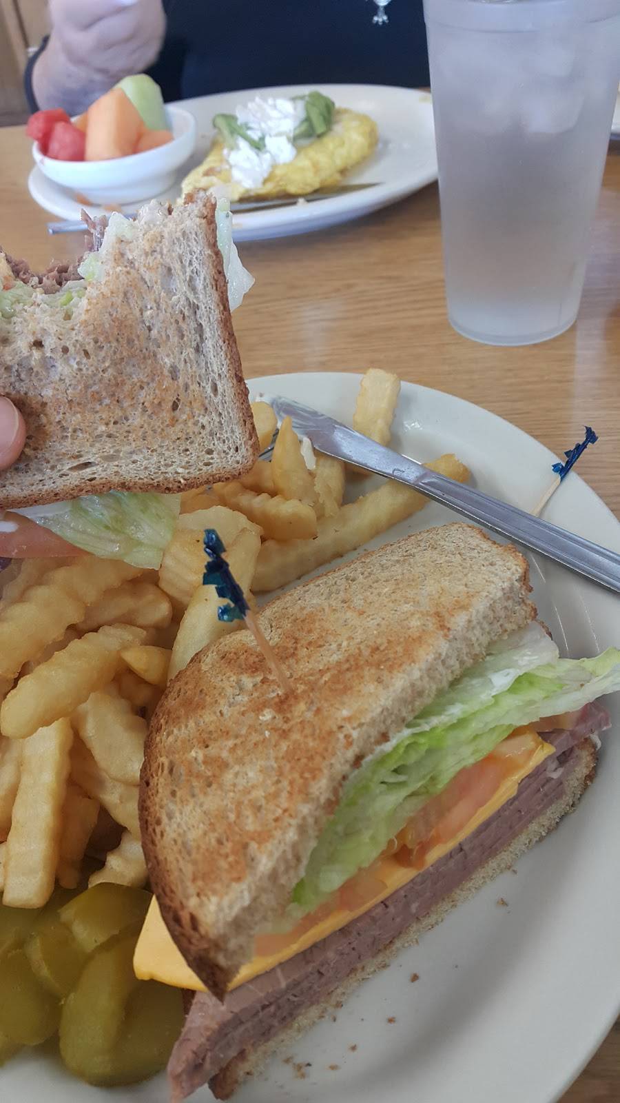 Mini Gourmet | restaurant | 1210 E Yorba Linda Blvd, Placentia, CA 92870, USA | 7145241611 OR +1 714-524-1611