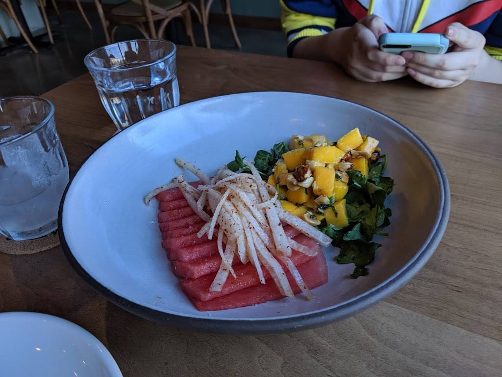 La Vecina | restaurant | 211 E 9th St #135, Coralville, IA 52241, USA | 3193591343 OR +1 319-359-1343