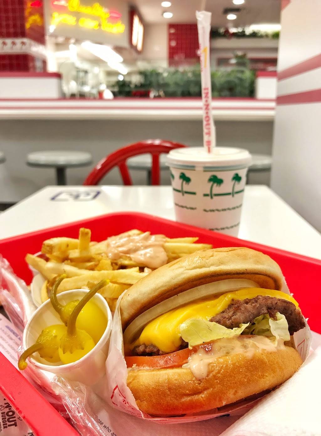 In-N-Out Burger | restaurant | 53 W El Camino Real, Mountain View, CA 94040, USA | 8007861000 OR +1 800-786-1000