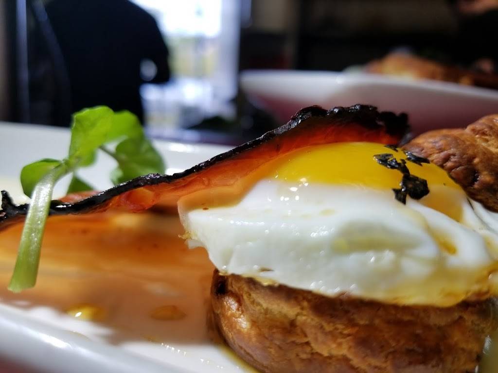 Sip At The Wine Bar & Restaurant | restaurant | 1084 NE Park Dr, Issaquah, WA 98029, USA | 4253691181 OR +1 425-369-1181