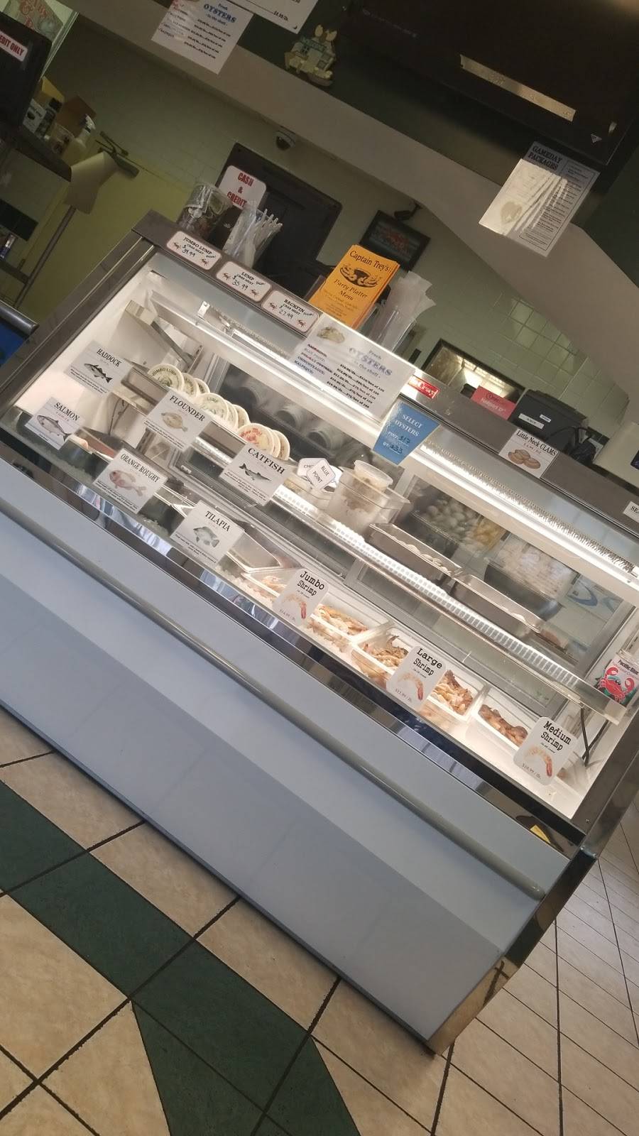 Captain Treys Crabs & Seafood Carry Out | restaurant | 10625 York Rd, Cockeysville, MD 21030, USA | 4106664646 OR +1 410-666-4646