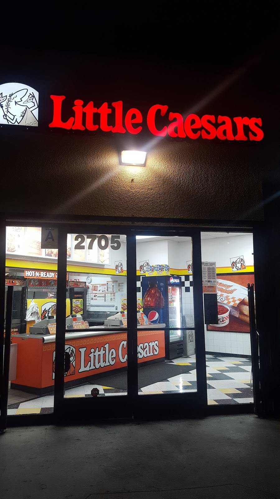 Little Caesars Pizza | meal takeaway | 2715 S Western Ave, Los Angeles, CA 90018, USA | 3237350511 OR +1 323-735-0511