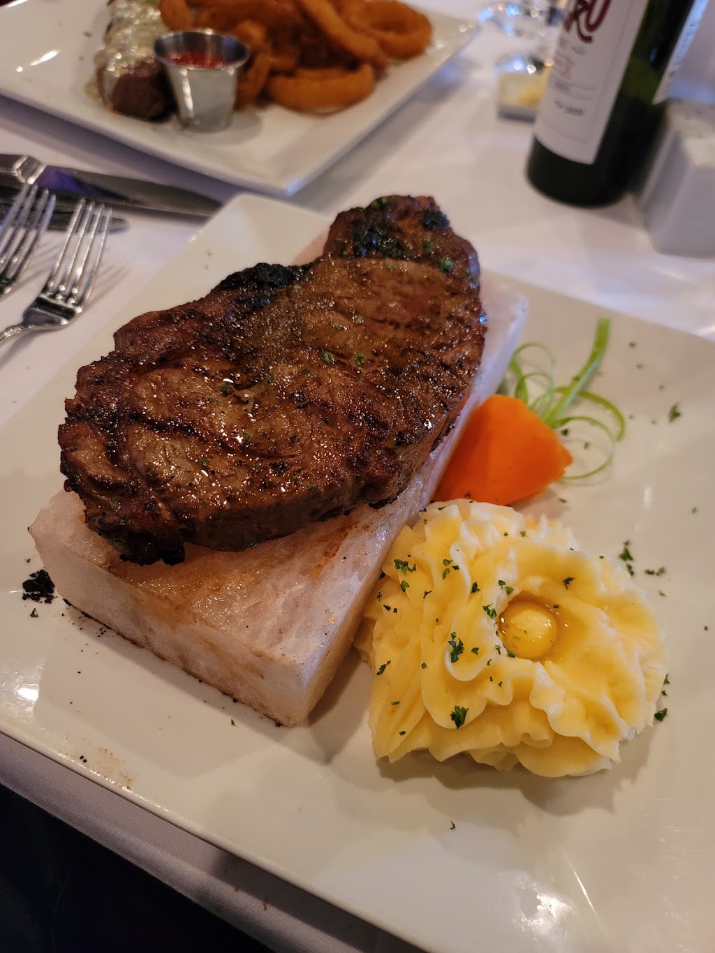 Elizabeths Chop House | restaurant | 113 S Front St, Marquette, MI 49855, USA | 9062280900 OR +1 906-228-0900