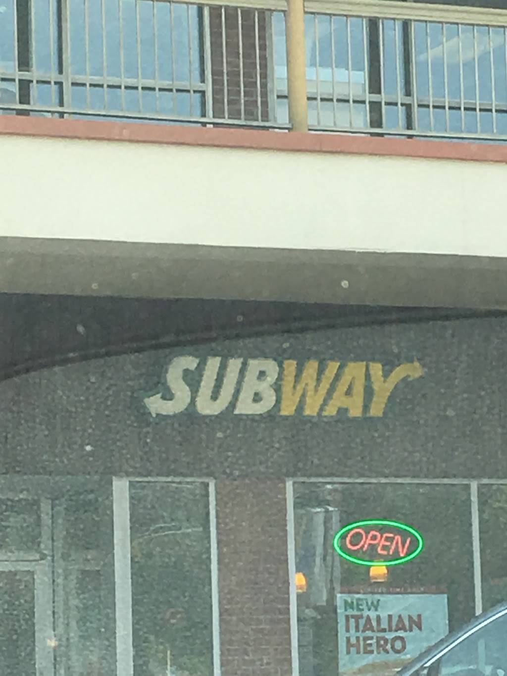 Subway | restaurant | 300 Mt Lebanon Blvd, Castle Shannon, PA 15234, USA | 4123447827 OR +1 412-344-7827