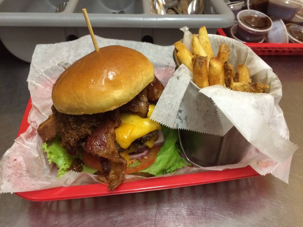 Semper Fi Bar & Grille | restaurant | 9770 Main St, Woodstock, GA 30188, USA | 7706720026 OR +1 770-672-0026