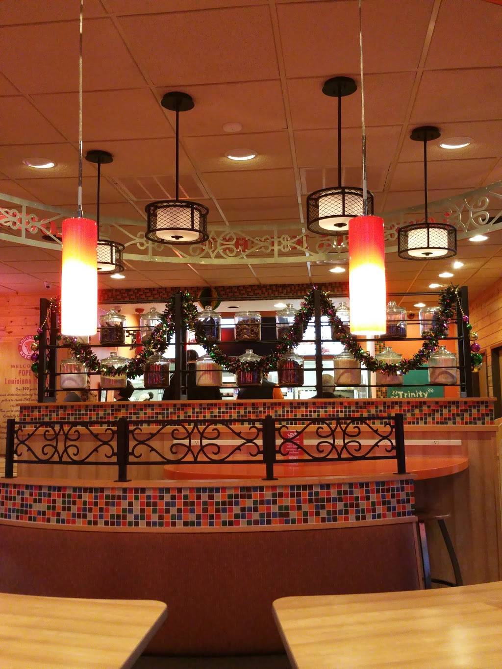 Popeyes Louisiana Kitchen | restaurant | 8842 Potranco Rd, San Antonio, TX 78251, USA | 2105204565 OR +1 210-520-4565