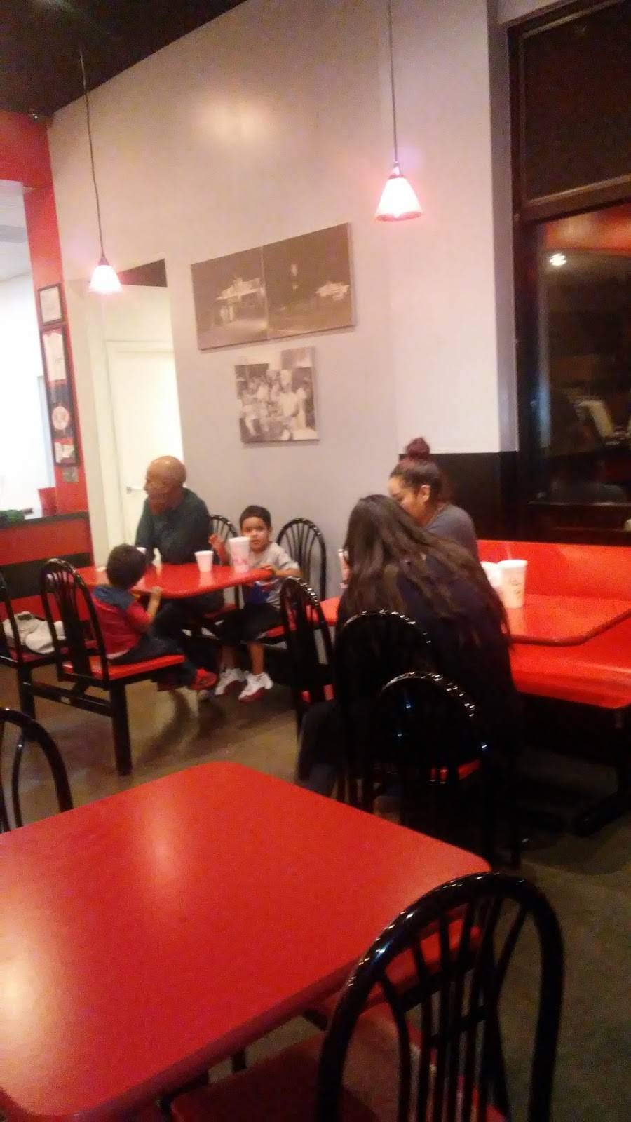 Lucky Wishbone | restaurant | 1465 W Silverlake Rd, Tucson, AZ 85713, USA | 5206222588 OR +1 520-622-2588