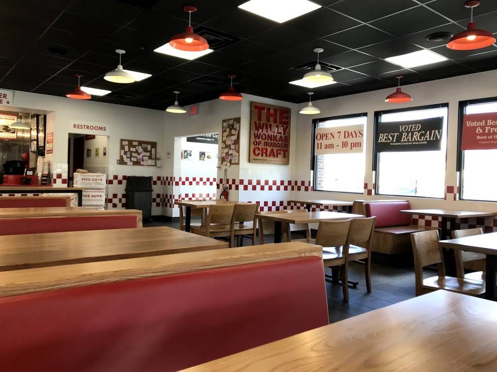 Five Guys | meal takeaway | 2641 Florida Ave S, Lakeland, FL 33803, USA | 8636865552 OR +1 863-686-5552