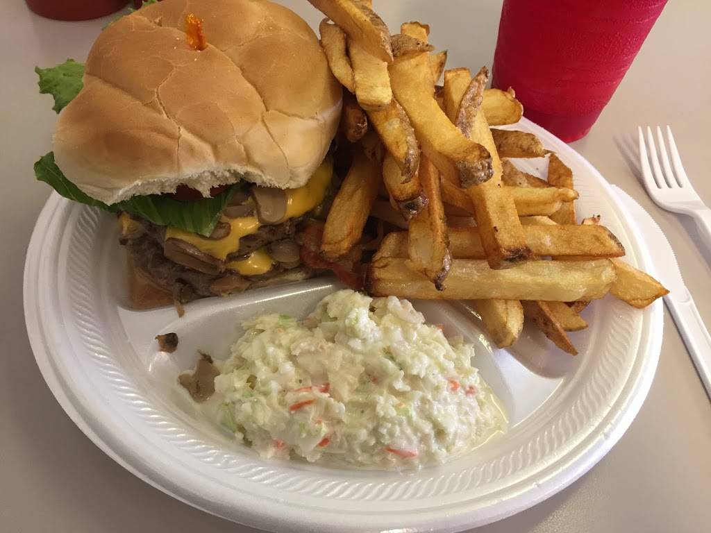 Dougs Dinner Bucket | restaurant | 2008, 5730 Akron Cleveland Rd, Hudson, OH 44236, USA | 3306538184 OR +1 330-653-8184