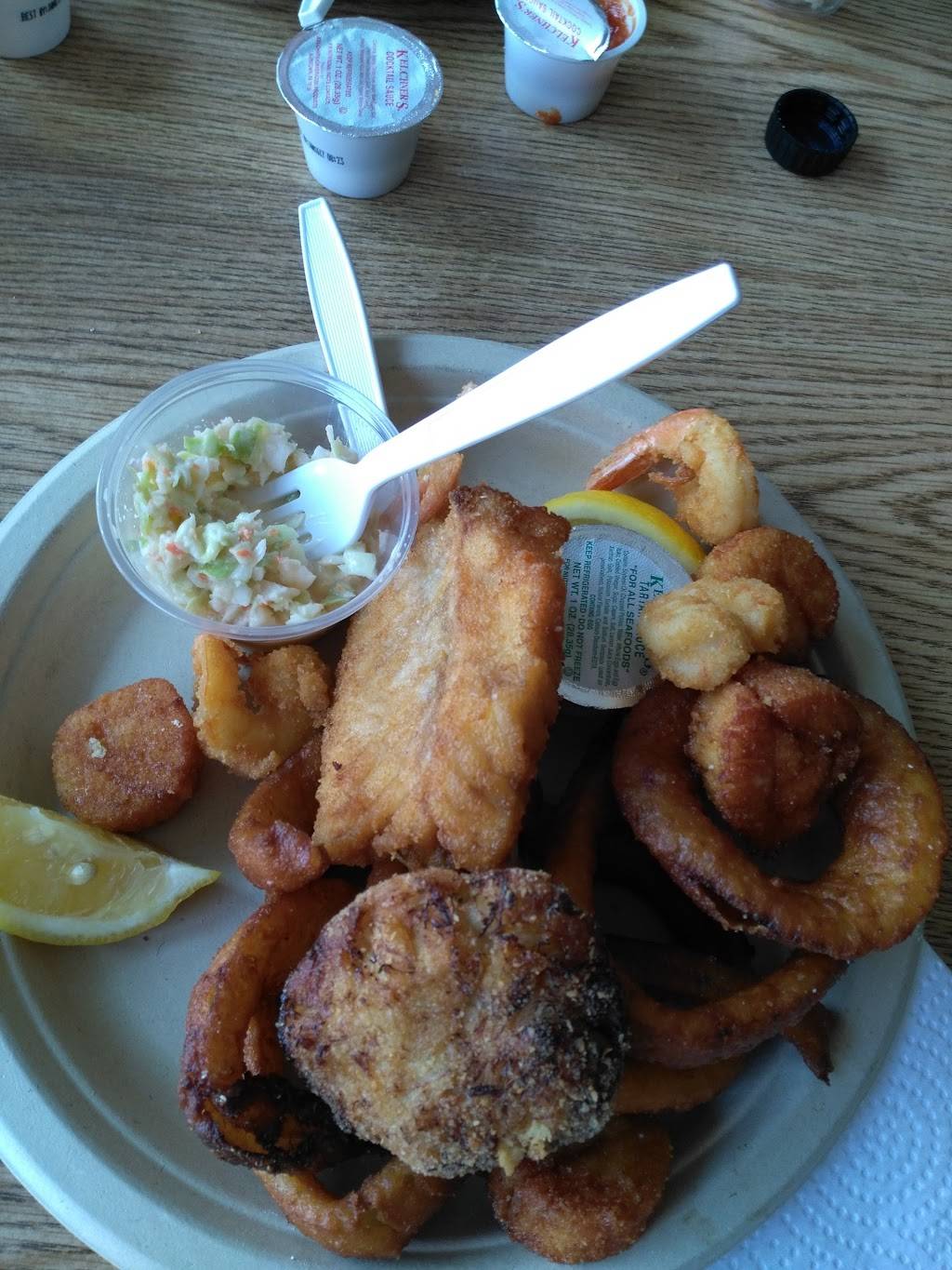 Crab Shack | restaurant | 74 Mantoloking Rd, Brick, NJ 08723, USA | 7324771115 OR +1 732-477-1115