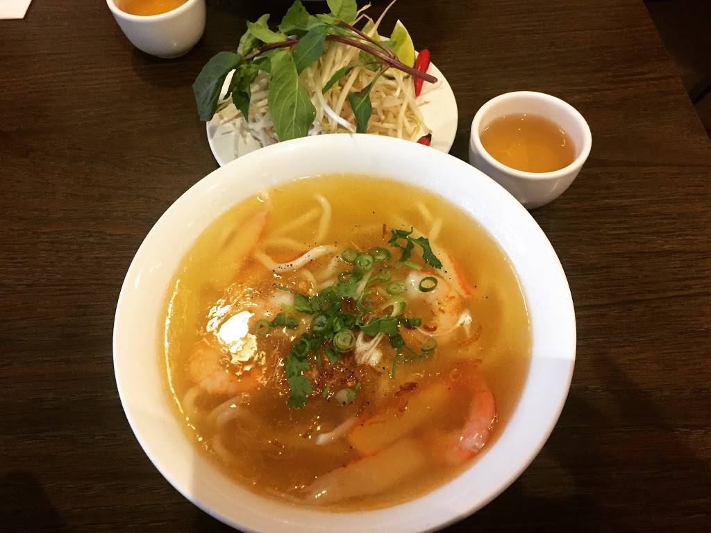 Pho Tiên Restaurant | restaurant | 358 Bathurst St, Toronto, ON M5T 2S6, Canada | 4166037817 OR +1 416-603-7817