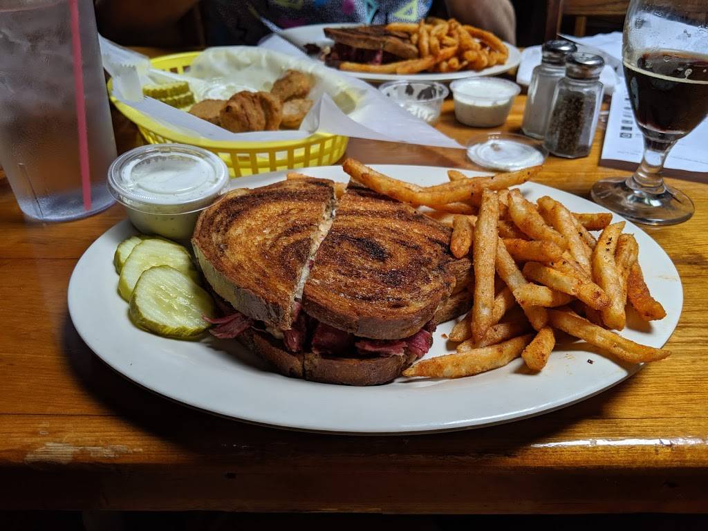 Crescent Moon | restaurant | 3578 Farnam St, Omaha, NE 68131, USA | 4023451708 OR +1 402-345-1708