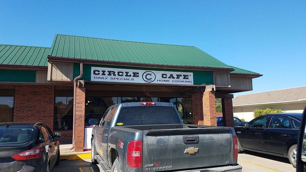Circle C Cafe | cafe | 1305 Baptiste Dr, Paola, KS 66071, USA | 9132945300 OR +1 913-294-5300
