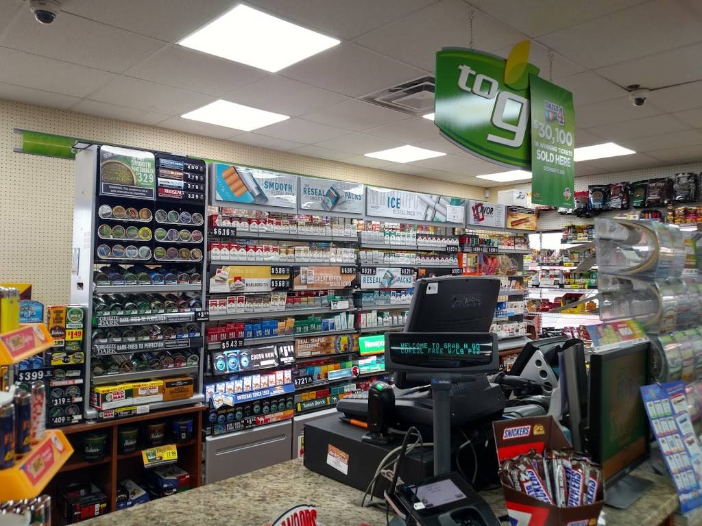 Chesters Chicken | restaurant | 227 W Main St, Greensburg, IN 47240, USA | 8126633777 OR +1 812-663-3777