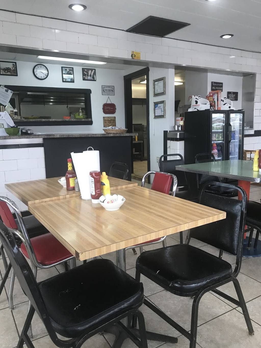 KwicherBichen Kitchen | restaurant | 2613 NE Adams St, Peoria, IL 61603, USA | 3092227476 OR +1 309-222-7476