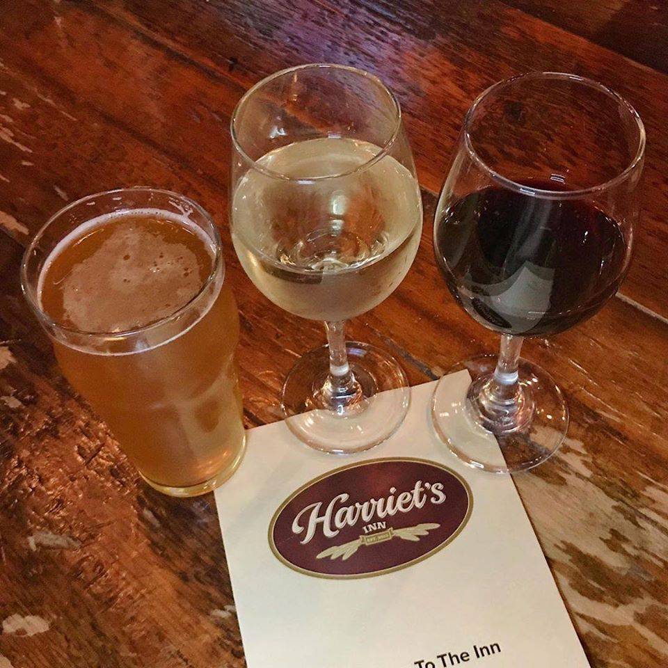 Harriets Inn | restaurant | 4000 Lyndale Ave S, Minneapolis, MN 55409, USA | 6123543852 OR +1 612-354-3852