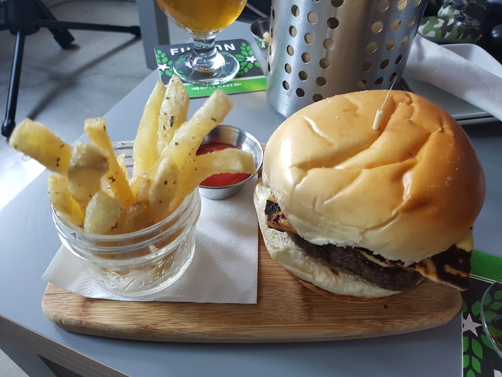 Edges Tavern | restaurant | 275 Northeast 18th Street Unit 107 (On, Biscayne Blvd, Miami, FL 33132, USA | 3059893404 OR +1 305-989-3404