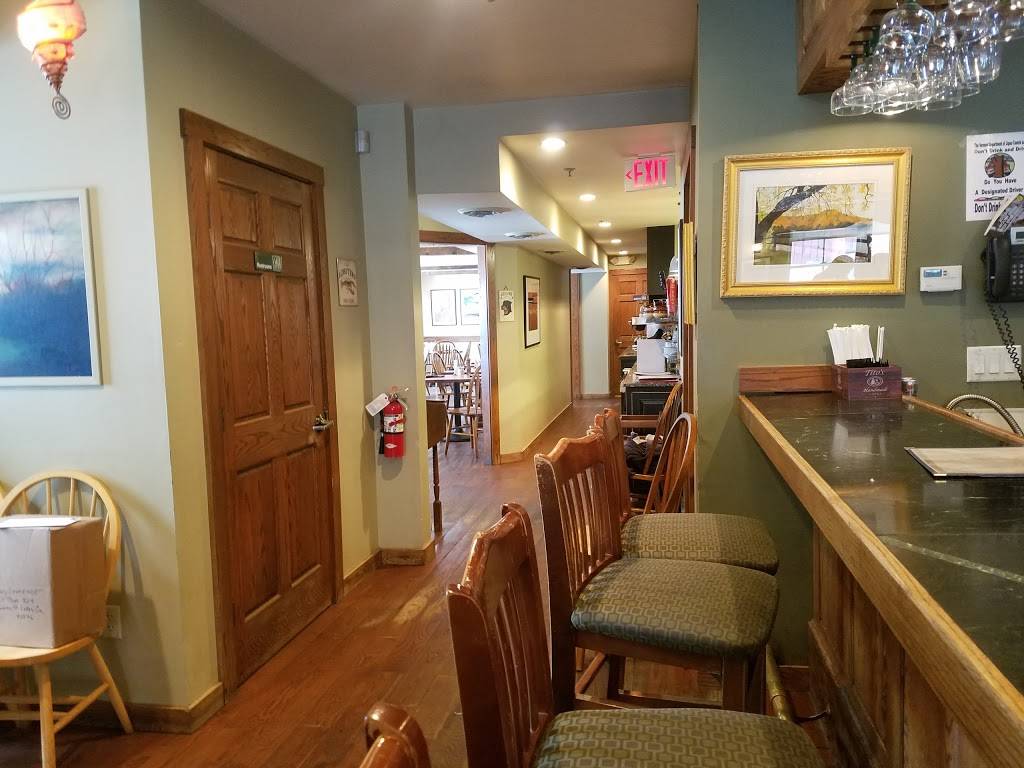 Anchor Seafood Restaurant | restaurant | 8 S Main St, Wilmington, VT 05363, USA | 8024642112 OR +1 802-464-2112