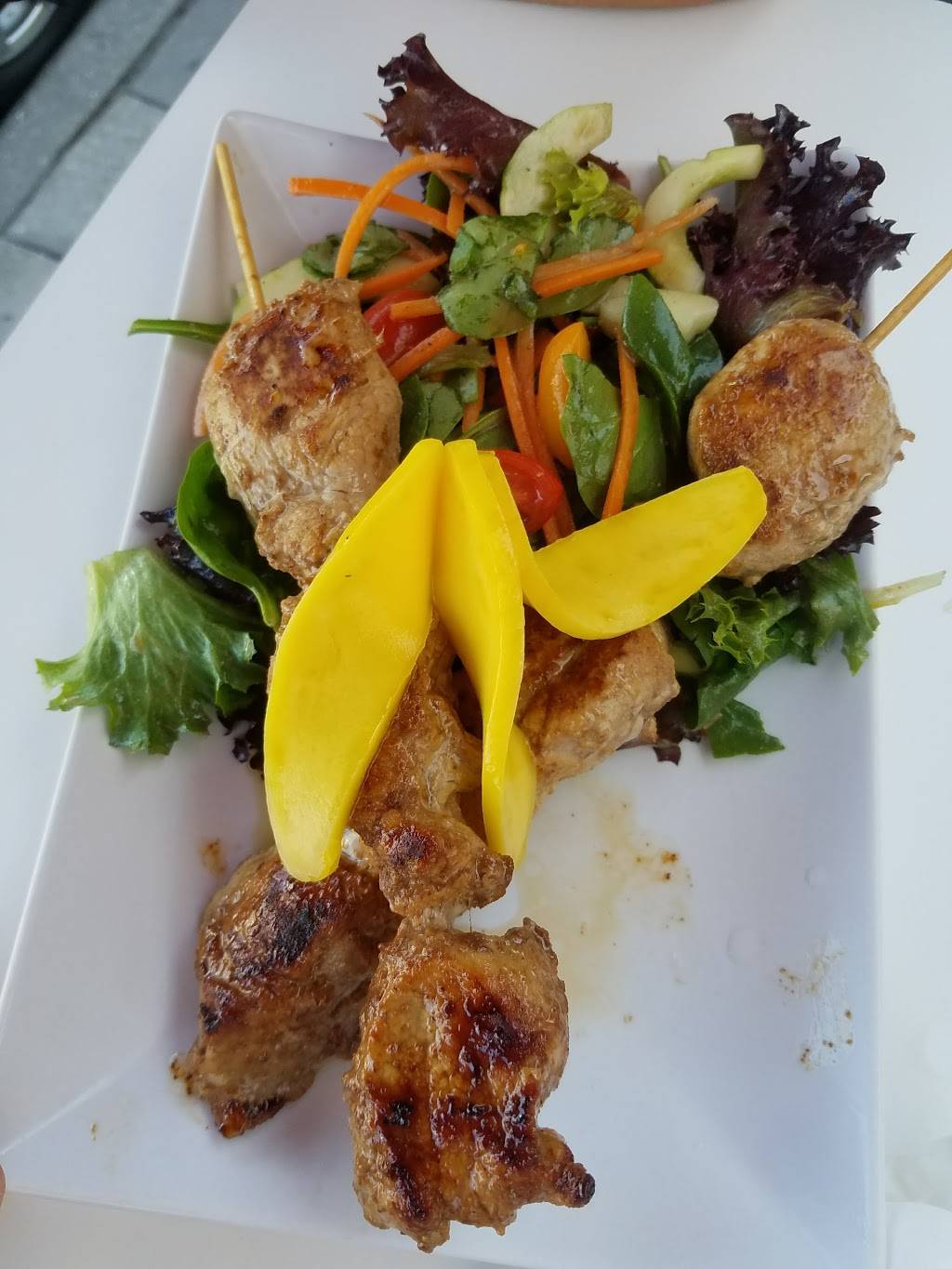 Armands Place | restaurant | 19 N Boulevard of the Presidents, Sarasota, FL 34236, USA | 9412273002 OR +1 941-227-3002