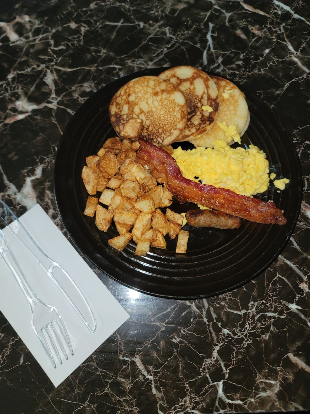 D-CaFe | restaurant | 9418 S Wentworth Ave, Chicago, IL 60620, USA | 7736718800 OR +1 773-671-8800