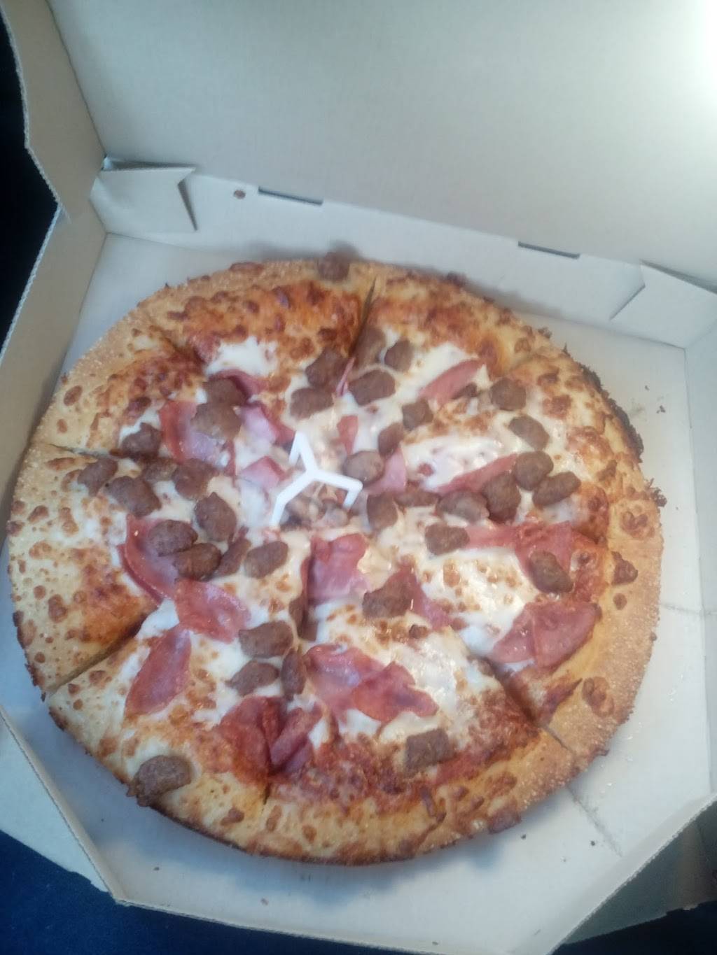 Pizza Hut | restaurant | 2702 N Pine Hills Rd, Orlando, FL 32808, USA | 4072919222 OR +1 407-291-9222