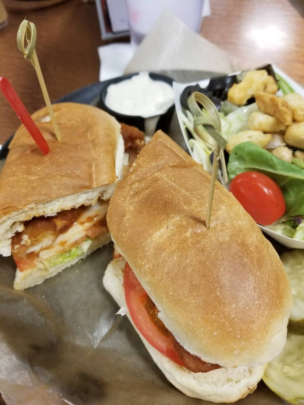 Anchor Bar | restaurant | Buffalo Niagara International Airport (BUF), 4200 Genesee St, Buffalo, NY 14225, USA | 7166306000 OR +1 716-630-6000