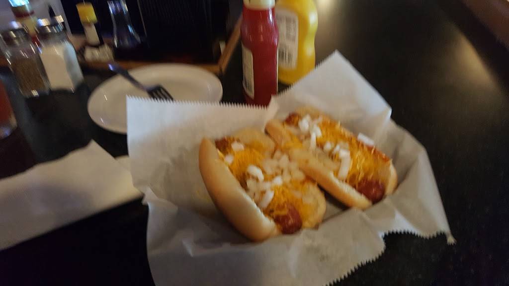 Oscars Bar & Grill | restaurant | 320 N Dixie Dr, Vandalia, OH 45377, USA | 9378908655 OR +1 937-890-8655