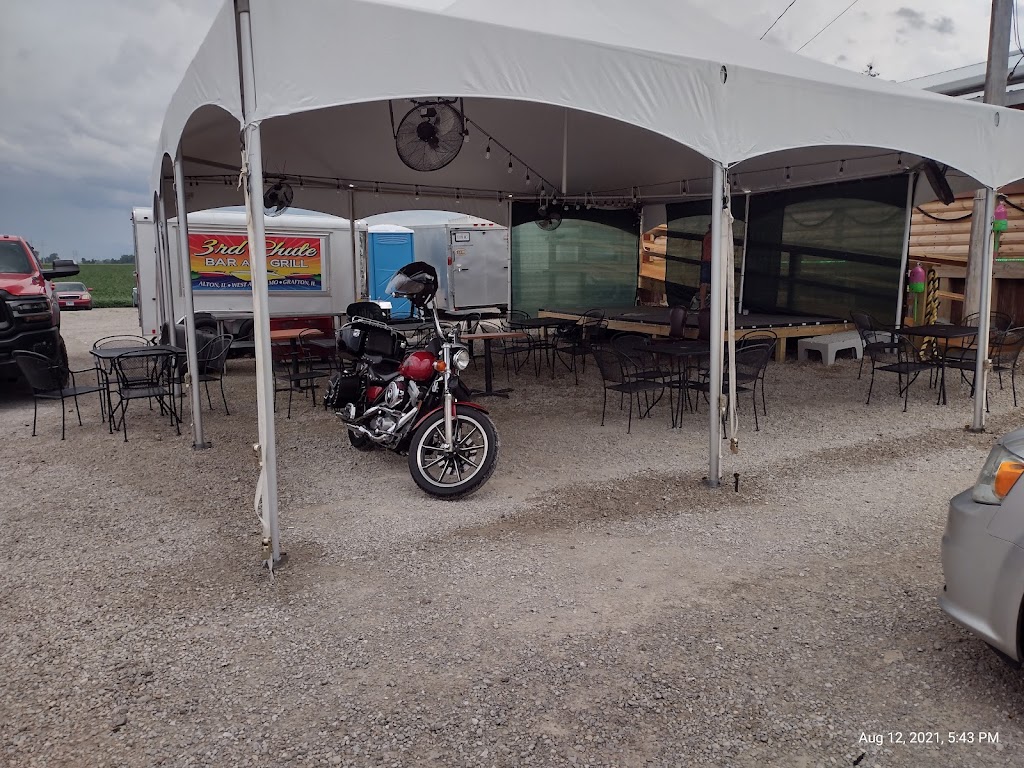 3rd Chute West | restaurant | 14005 MO-94, West Alton, MO 63386, USA | 6368991616 OR +1 636-899-1616