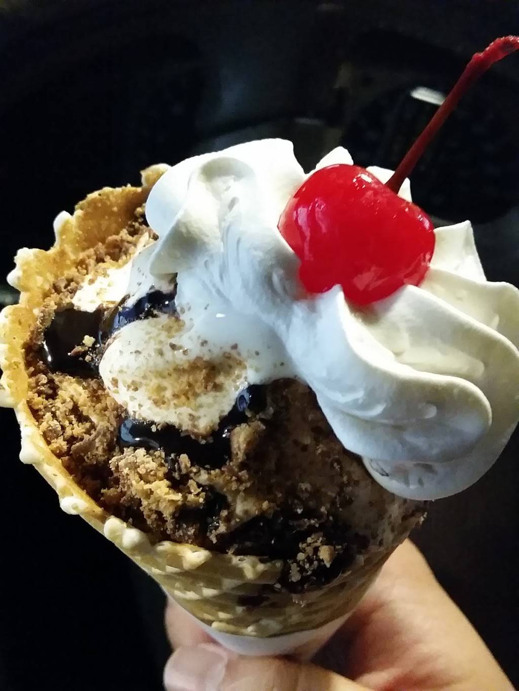 Sonic Drive-In | restaurant | 3007 Highland Ave, National City, CA 91950, USA | 6193360000 OR +1 619-336-0000