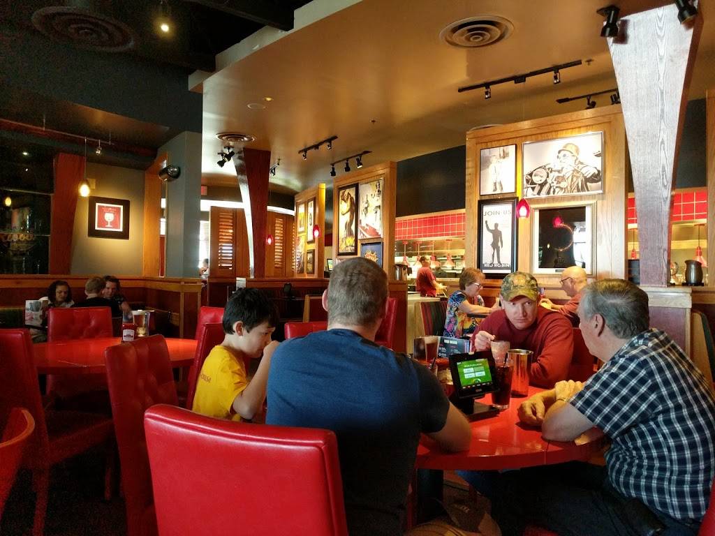 Red Robin Gourmet Burgers and Brews | restaurant | 3770 Bloomington St, Colorado Springs, CO 80922, USA | 7196228157 OR +1 719-622-8157