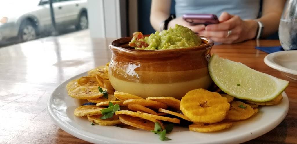 Catalinos | restaurant | 7724 Maple St, New Orleans, LA 70118, USA | 5045186735 OR +1 504-518-6735