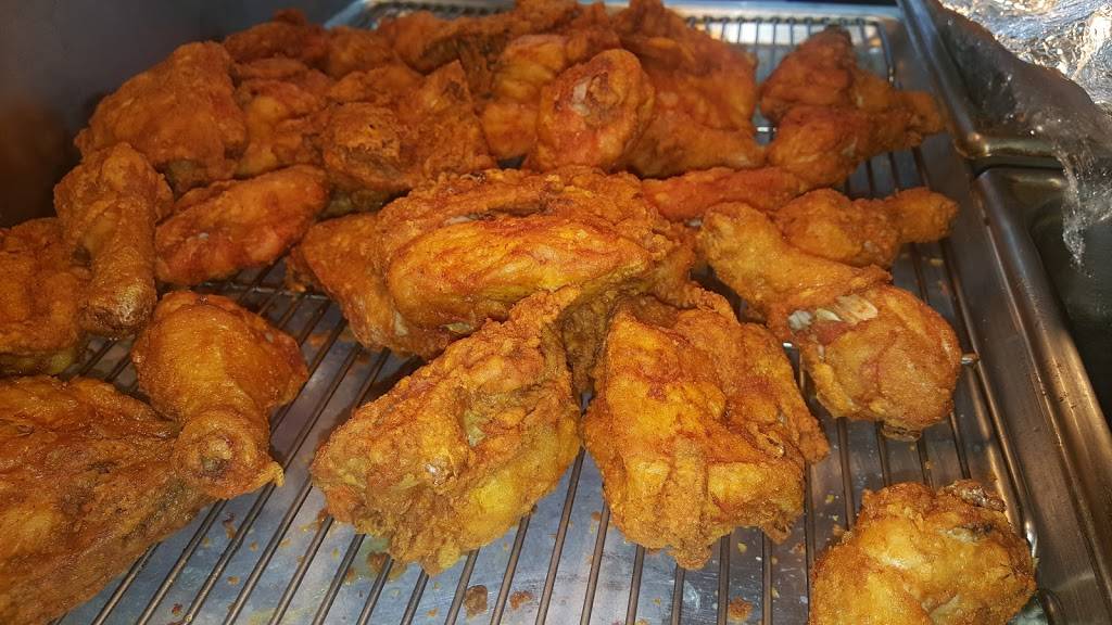 Crown Fried Chicken | restaurant | 4002 Market St, Philadelphia, PA 19104, USA | 2153872021 OR +1 215-387-2021