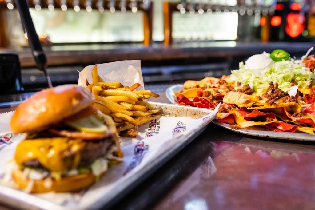 Graffiti Junktion Clermont | restaurant | 2400 S Hwy 27, Clermont, FL 34711, USA | 3524329331 OR +1 352-432-9331