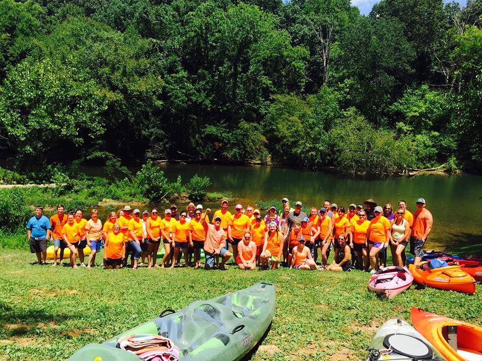 Smooth Rapids Outfitters | restaurant | 245 Durham St, McMinnville, TN 37110, USA | 9314529251 OR +1 931-452-9251