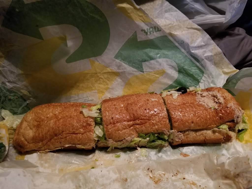 Subway | restaurant | 2762 Co Hwy N, Cottage Grove, WI 53527, USA | 8155804842 OR +1 815-580-4842