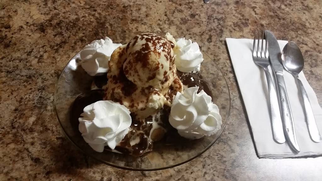 Valley Drive In | restaurant | 41582 OH-39, Wellsville, OH 43968, USA | 3305323223 OR +1 330-532-3223