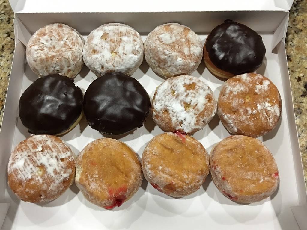 Dunkin | bakery | 540 Tucker Rd, Tehachapi, CA 93561, USA | 6618221418 OR +1 661-822-1418