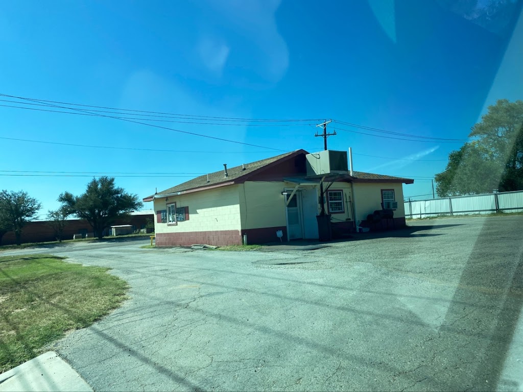 Daddios Burrito Express | restaurant | 202 S 2nd St, Lamesa, TX 79331, USA | 8068701313 OR +1 806-870-1313