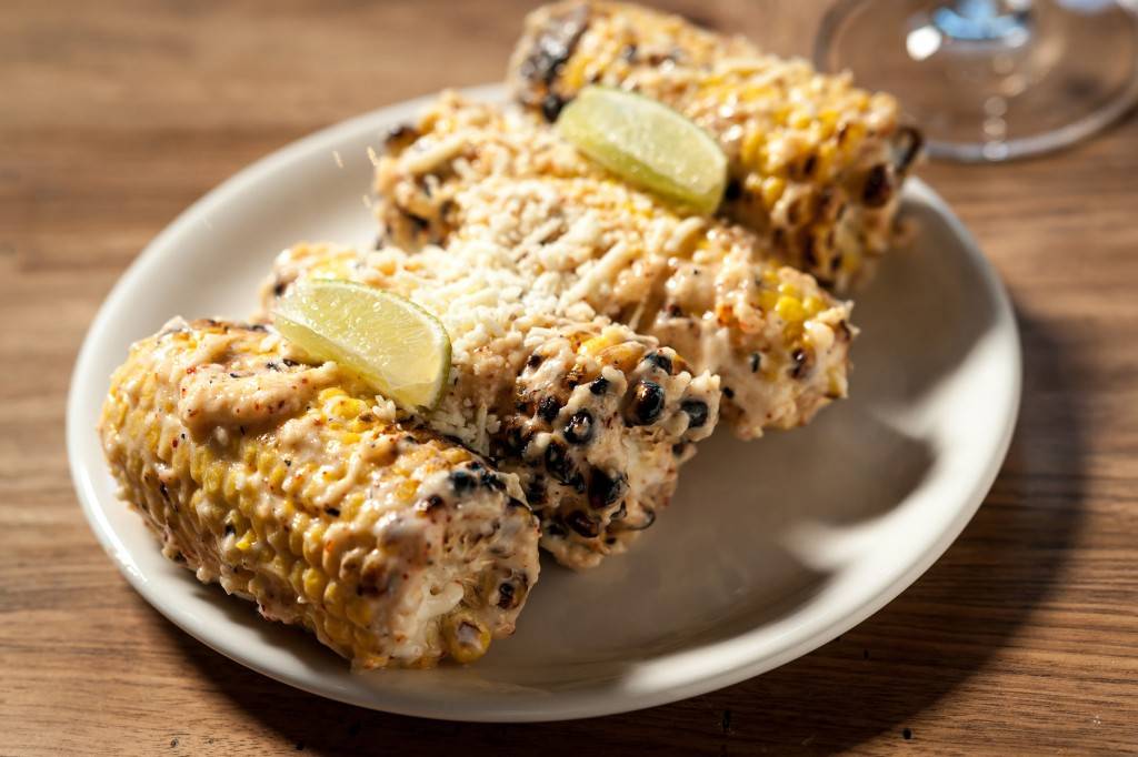 Toro NYC | restaurant | 85 10th Ave, New York, NY 10011, USA | 2126912360 OR +1 212-691-2360