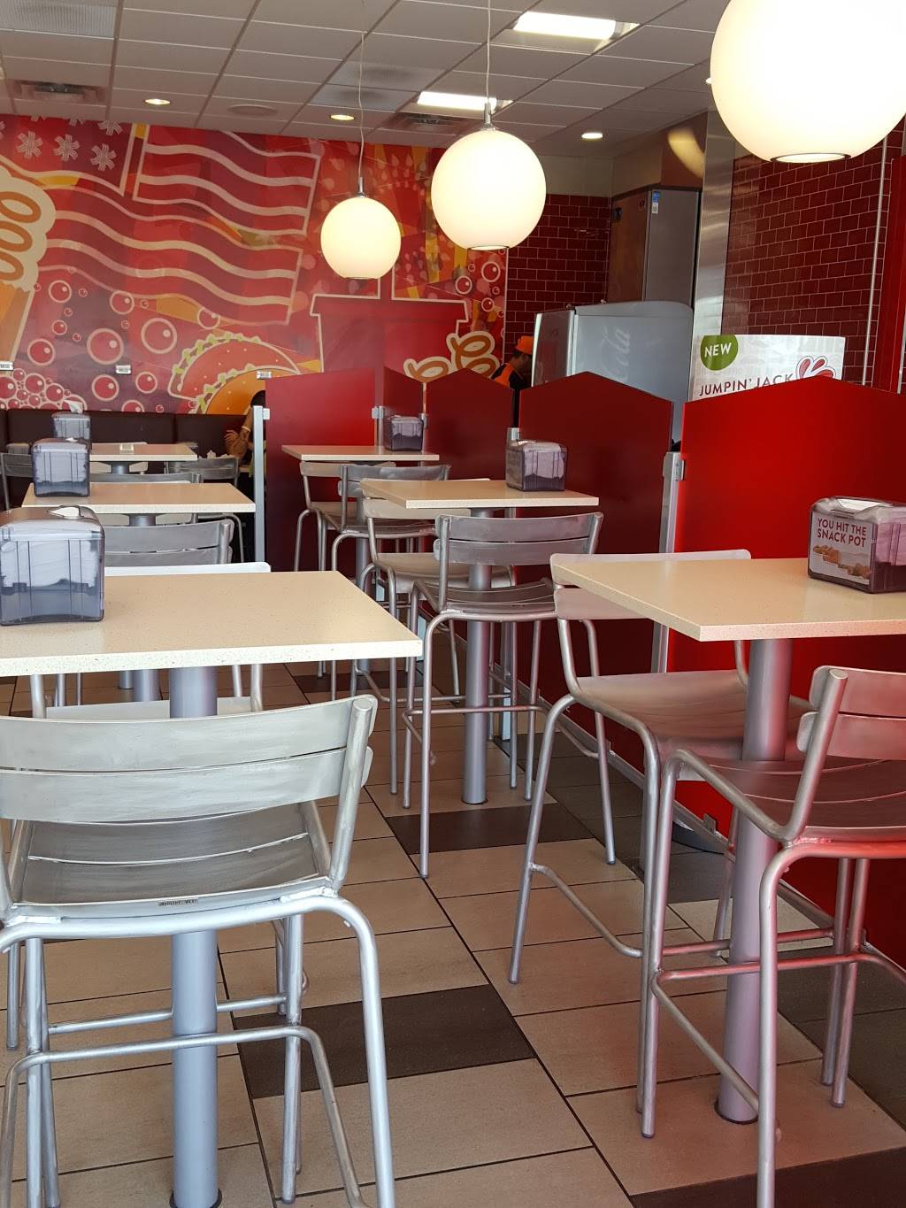 Jack in the Box | restaurant | 107 W Caldwell Ave, Visalia, CA 93277, USA | 5597490191 OR +1 559-749-0191