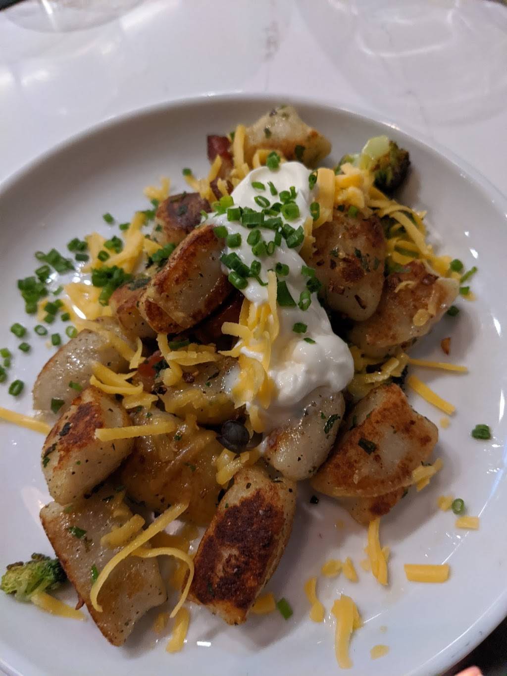 Hendrix Restaurant | restaurant | 1649 Main St, Columbia, SC 29201, USA | 8038345132 OR +1 803-834-5132