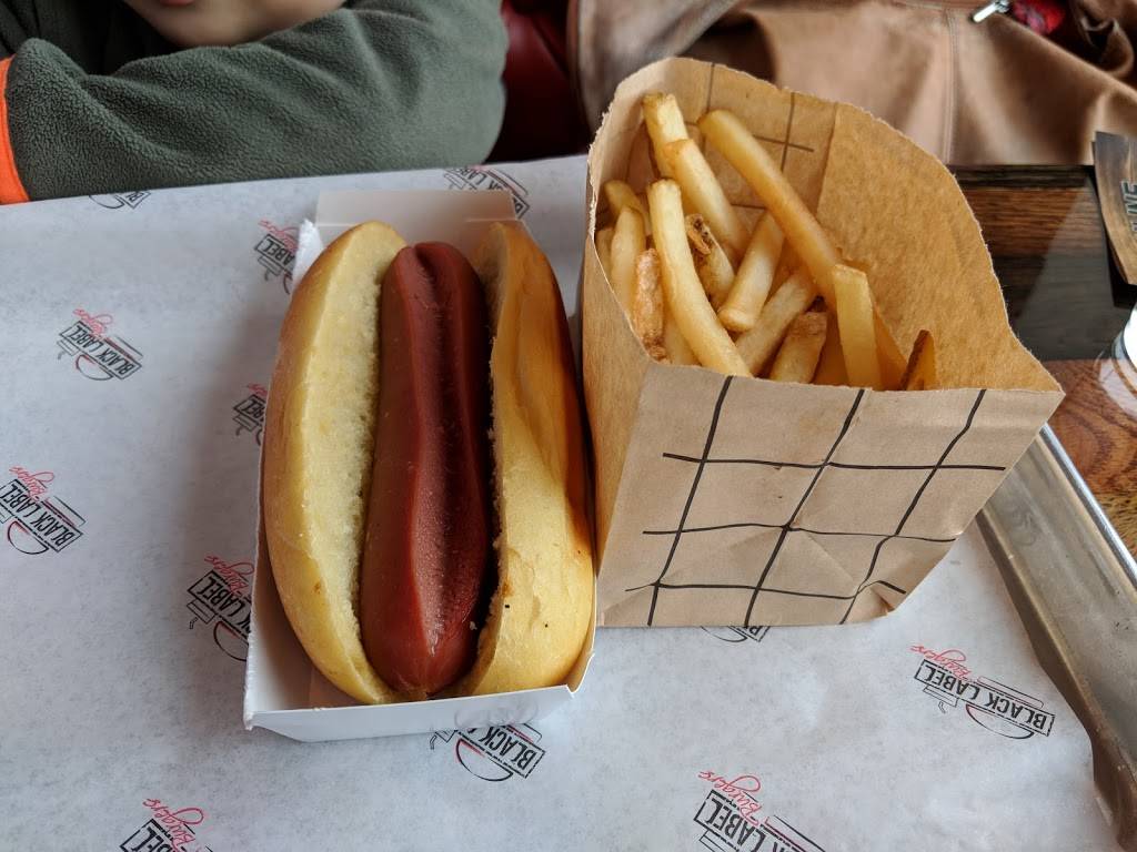 Black Label Burgers | restaurant | 683 Old Country Rd, Westbury, NY 11590, USA | 5163336059 OR +1 516-333-6059