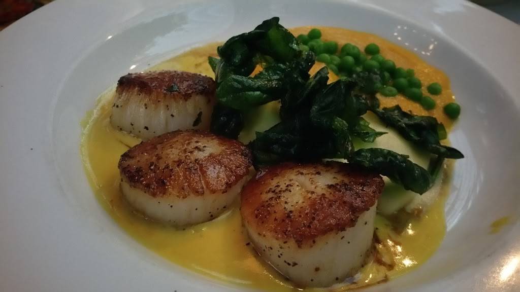 Vine | restaurant | 1 N Forest Beach Dr, Hilton Head Island, SC 29928, USA | 8436863900 OR +1 843-686-3900