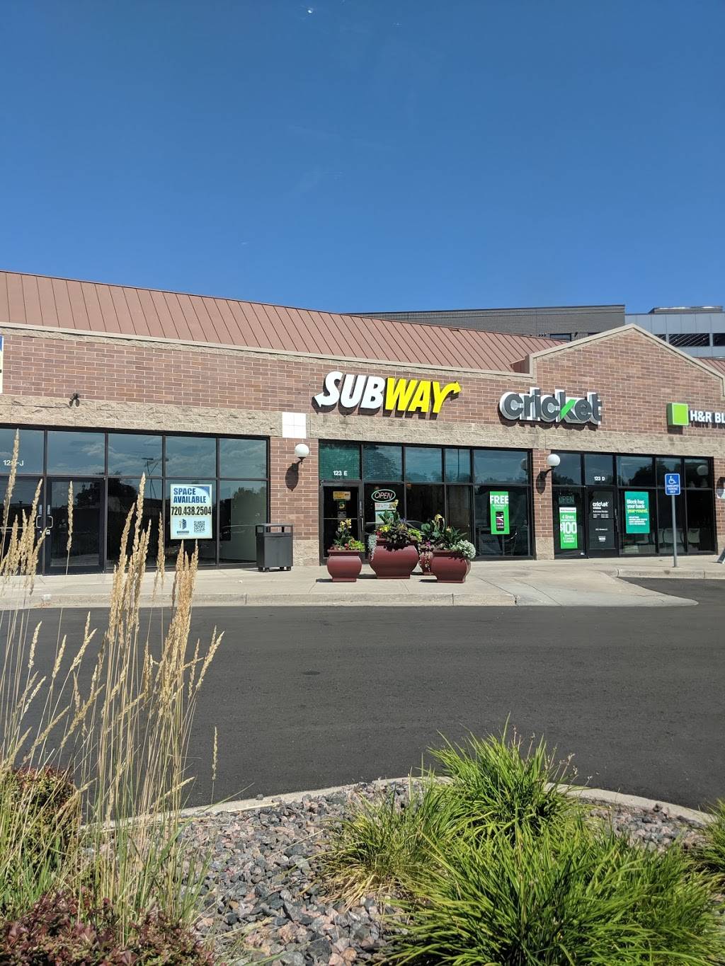 Subway | restaurant | 123 W Hampden Ave, Englewood, CO 80110, USA | 3037610166 OR +1 303-761-0166