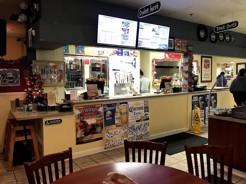 Straw Hat Pizza | restaurant | 1295 Horizon Dr A, Fairfield, CA 94533, USA | 7074218300 OR +1 707-421-8300