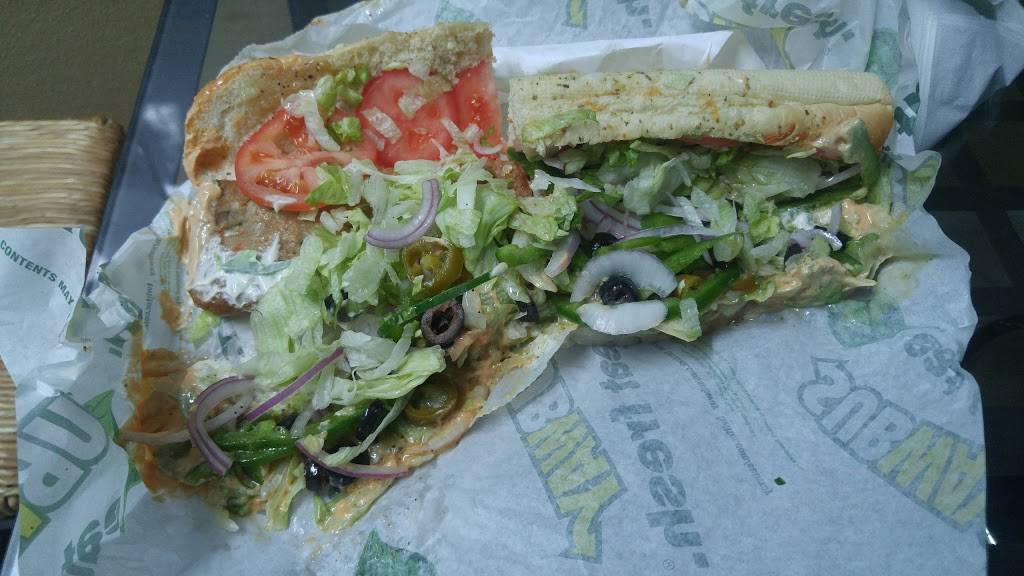 Subway | restaurant | 8992 Preston Rd Suite 109, Frisco, TX 75034, USA | 9723353939 OR +1 972-335-3939