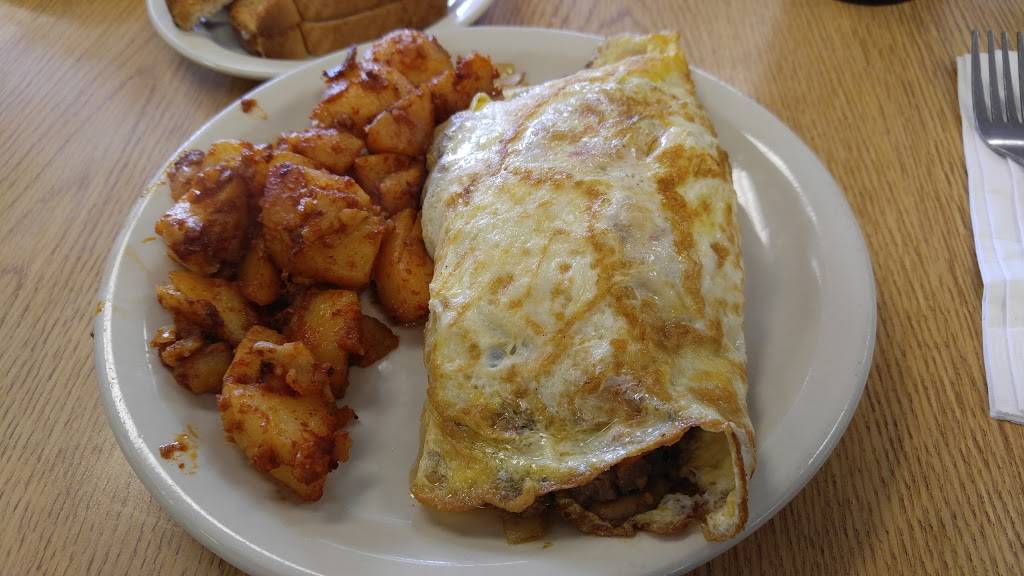 Strawns Eat Shop Too | restaurant | 7803 Youree Dr, Shreveport, LA 71105, USA | 3187987117 OR +1 318-798-7117