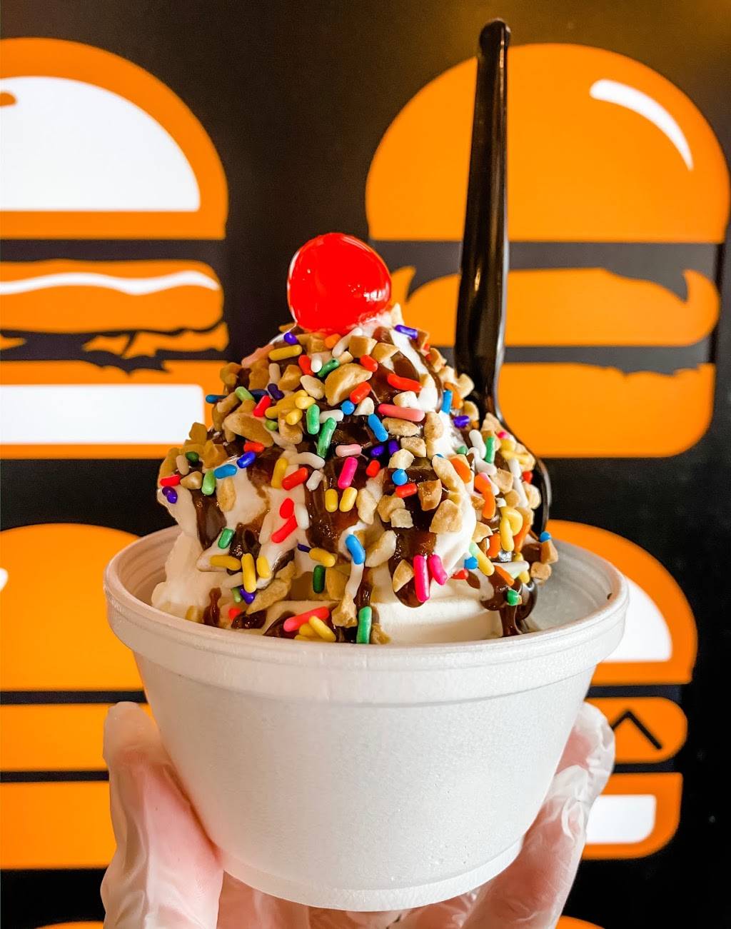 BurgerIM South Corona | restaurant | 1240 E Ontario Ave STE 107, Corona, CA 92881, USA | 9514757245 OR +1 951-475-7245