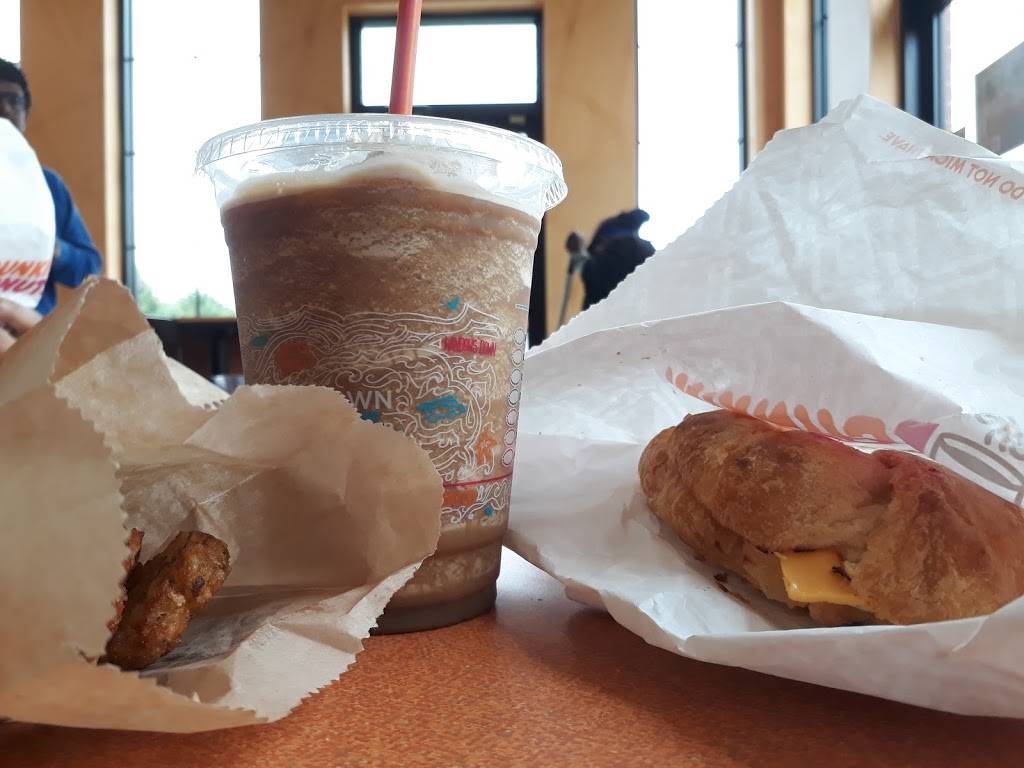 Dunkin | bakery | 3901 Hampton Blvd, Norfolk, VA 23508, USA | 7574897990 OR +1 757-489-7990