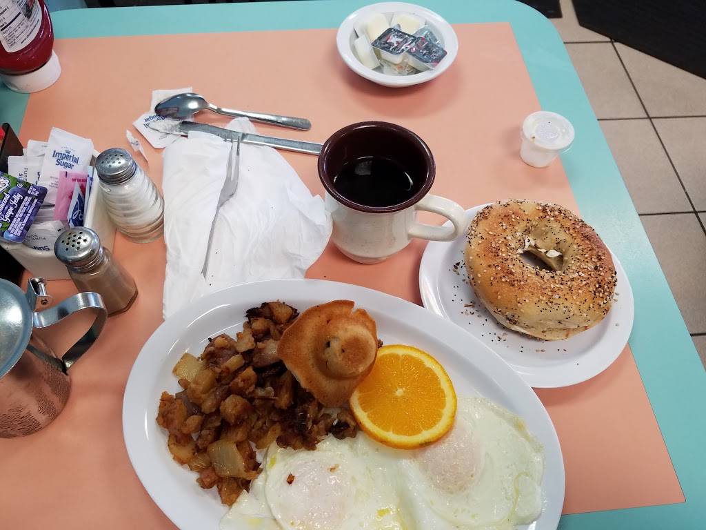 Bagels & | restaurant | 6613 W Boynton Beach Blvd, Boynton Beach, FL 33437, USA | 5617329595 OR +1 561-732-9595